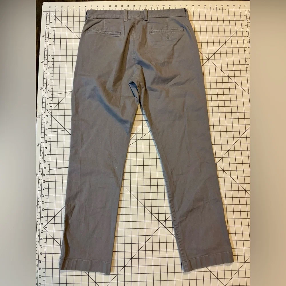 J. Crew‎ Flex Men’s Size 32/32 Gray Straight Fit Chino Pants